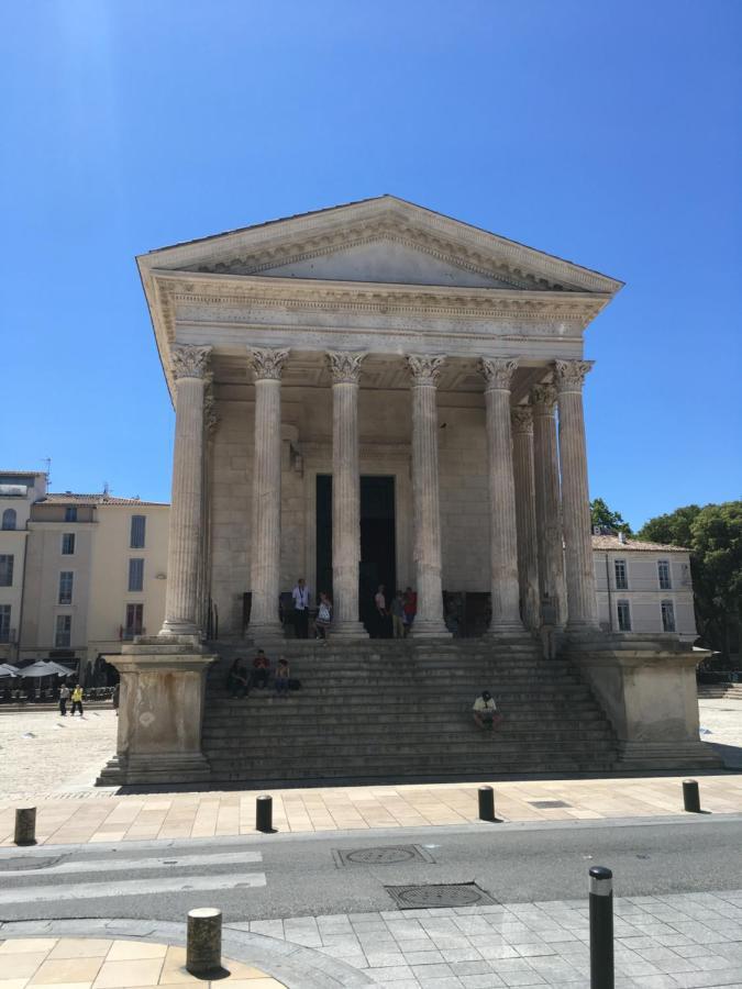 La Chambre Haute Et Son Spa Nimes Luaran gambar