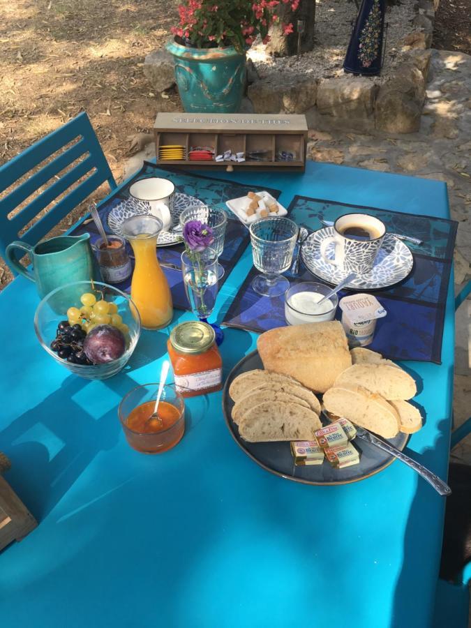 La Chambre Haute Et Son Spa Nimes Luaran gambar