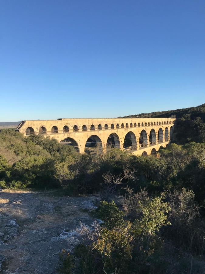 La Chambre Haute Et Son Spa Nimes Luaran gambar