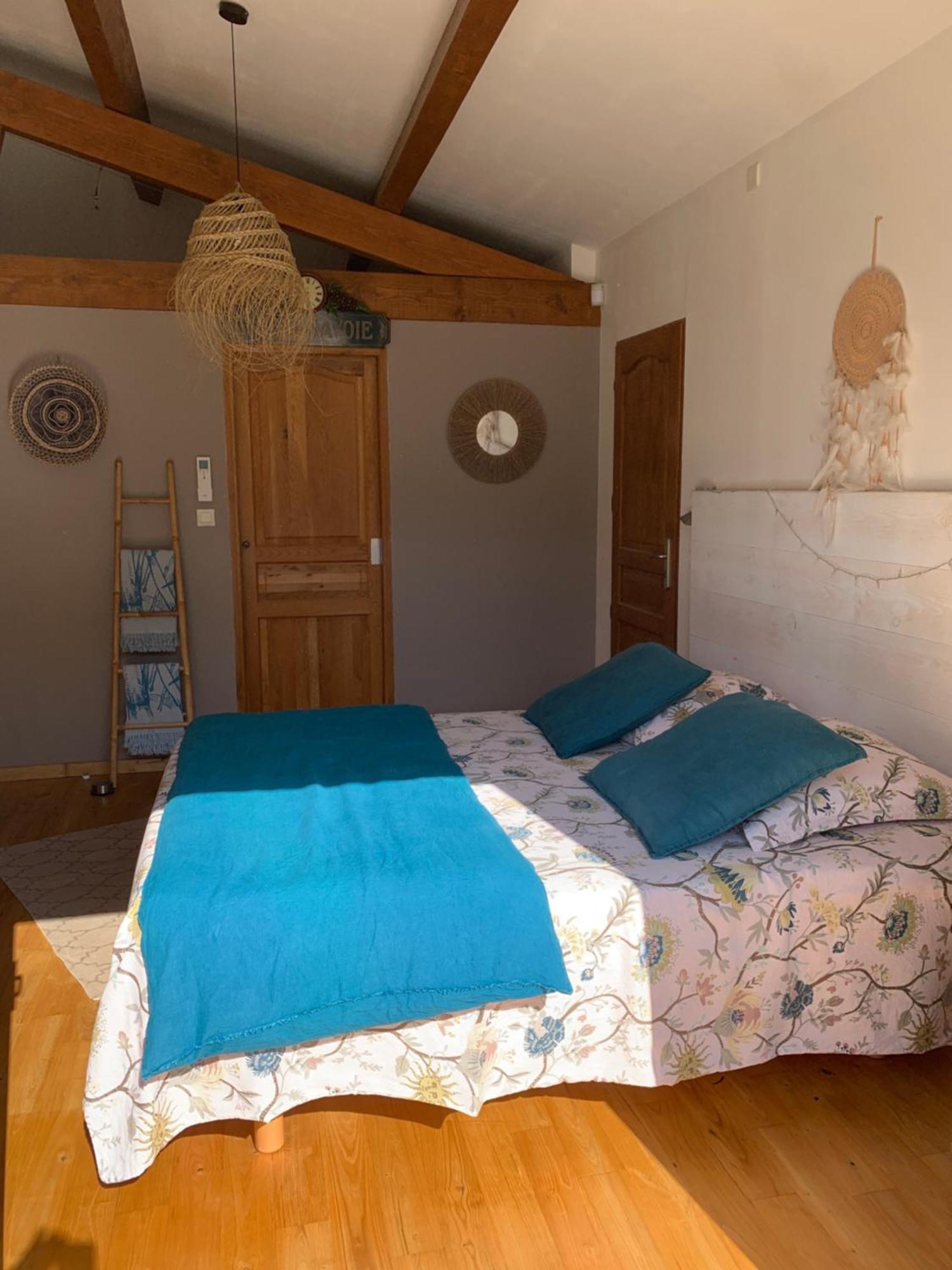 La Chambre Haute Et Son Spa Nimes Luaran gambar