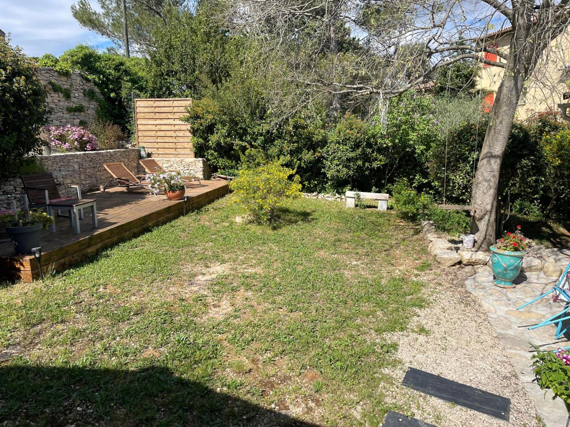La Chambre Haute Et Son Spa Nimes Luaran gambar